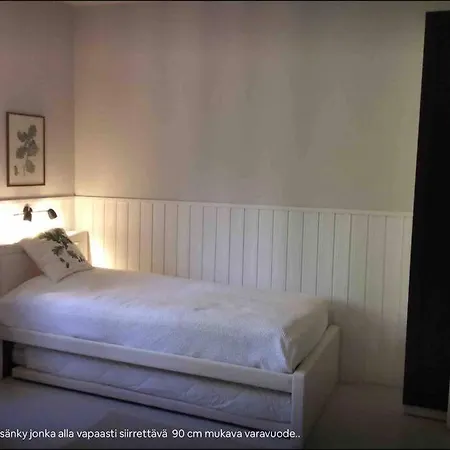 Viehaettaevae Yksioe Merellisessae Kotkassa. Appartement *