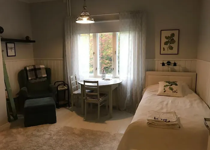 Appartamento Viehaettaevae Yksioe Merellisessae Kotkassa. Kotka