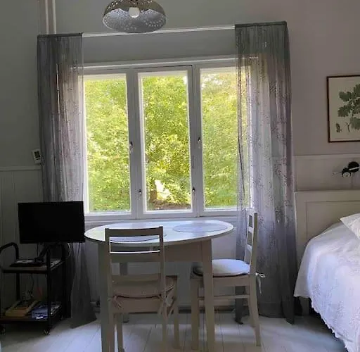 Appartamento Viehaettaevae Yksioe Merellisessae Kotkassa.